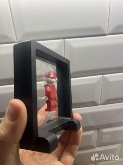 Лего человечек в рамке