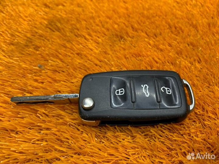 Ключ замка зажигания Volkswagen Tiguan 5N cthd