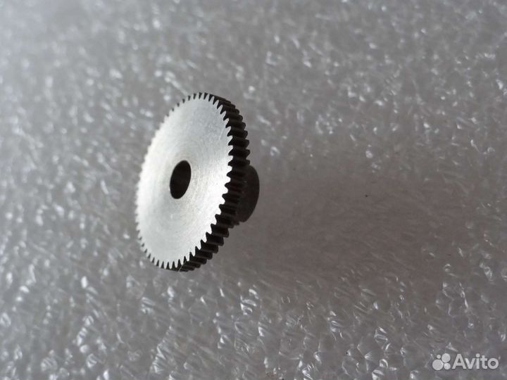 Шестерни для разных устройств, техники
