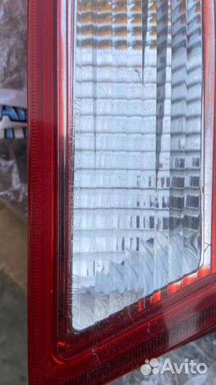 Продам задний левый фонарь