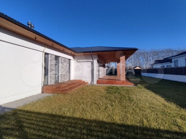 Дом 197,7 м² на участке 8 сот.