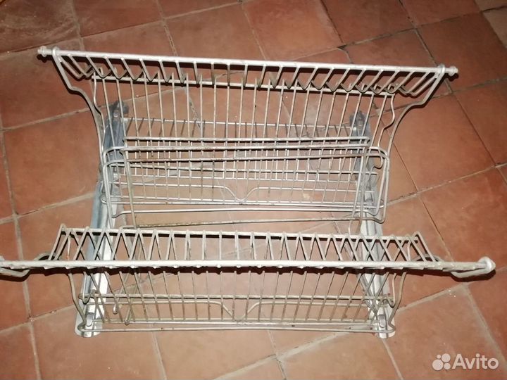 Полка на стену металлическая