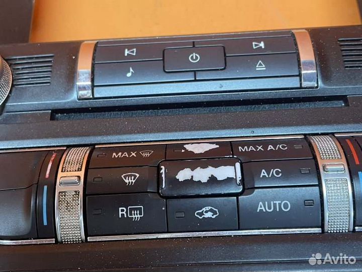 Панель управления магнитолой Ford Mustang 6 2.3