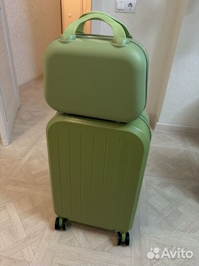 Чемодан на колесах
