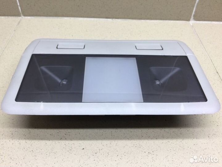 Плафон салонный центральный Toyota Land Cruiser