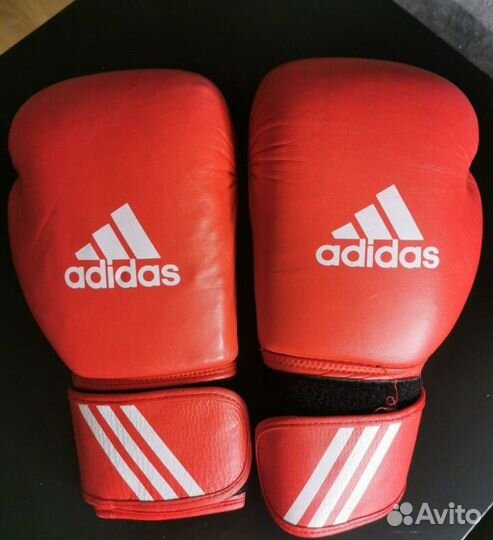 Боксерские перчатки 10 oz