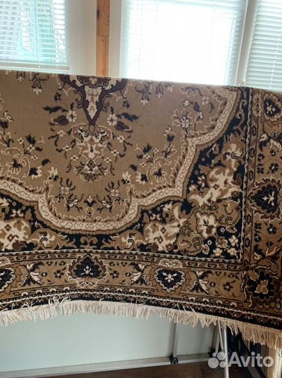 Ковер бежево коричневый с узором. 1,8 х 2,6