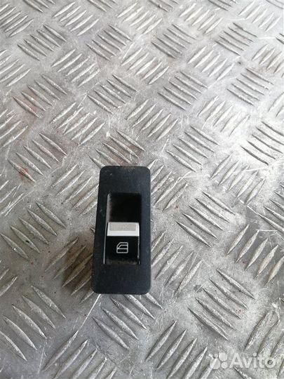 Кнопка стеклоподъемника задняя правая Lifan X60