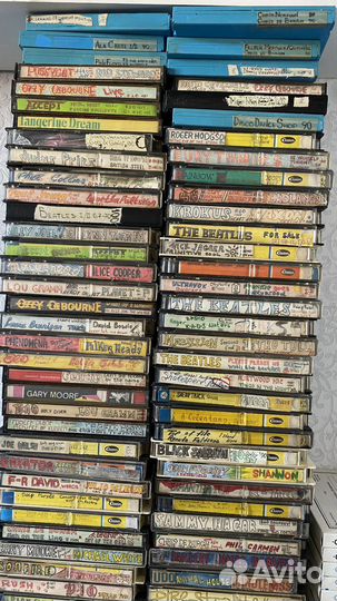 Много катушек с записями, бобины