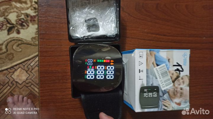 Тонометр на запястье новый