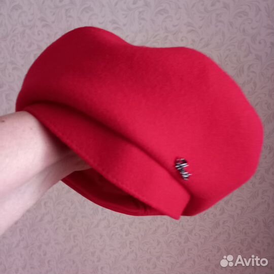 Берет осенний женский