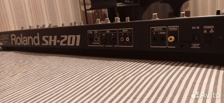 Синтезатор Roland SH-201