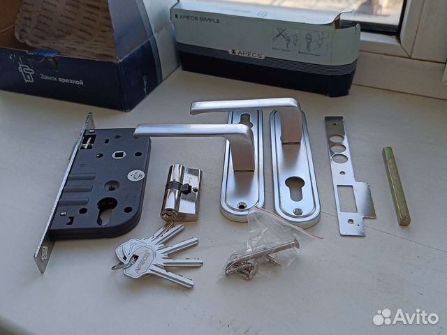 Замок Aпекс 1526-60 CR