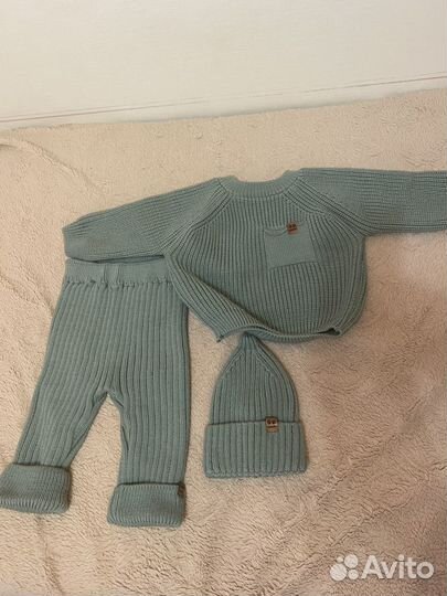 Вязаный комплект