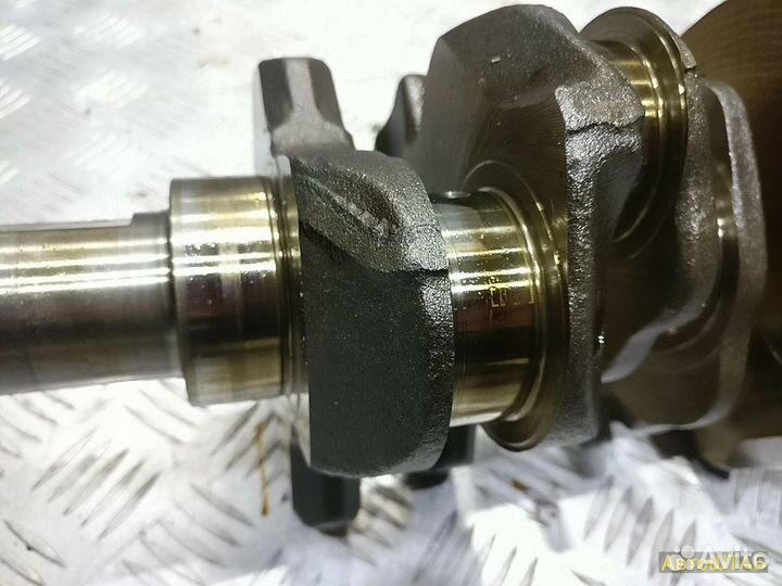 Коленвал Nissan VQ35DE б/у