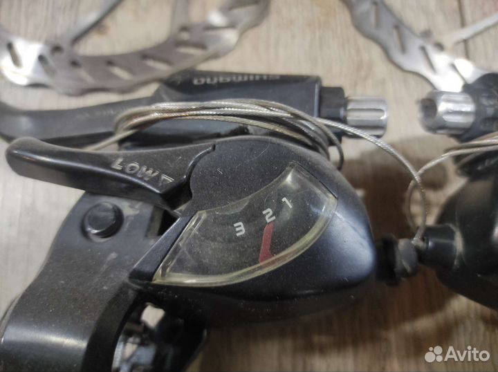 Тормоза с переключатели Shimano для вел.(комплект)