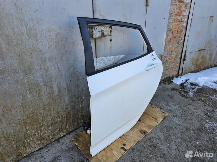 Дверь задняя левая Hyundai Solaris 1 хетчбэк