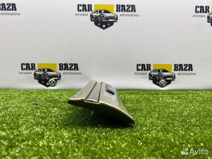 Накладка (молдинг) переднего правого крыла Mercedes-Benz2106900282