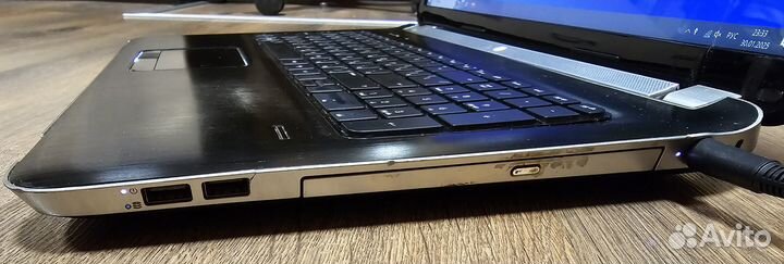 Продам ноутбук HP DV7-6001er экран 17 
