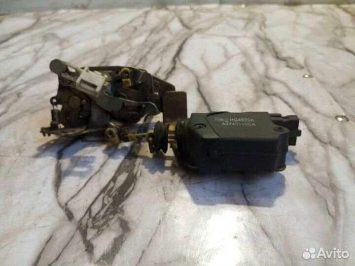 Замок двери передний левый Hafei Brio 2006