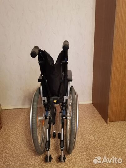 Инвалидная коляска