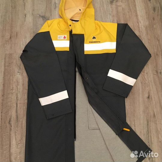 Дождевик мужской с капюшоном