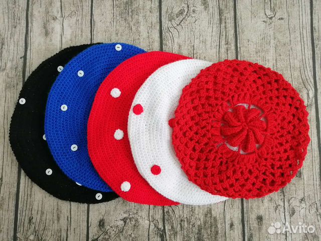 Берет женский вязаный