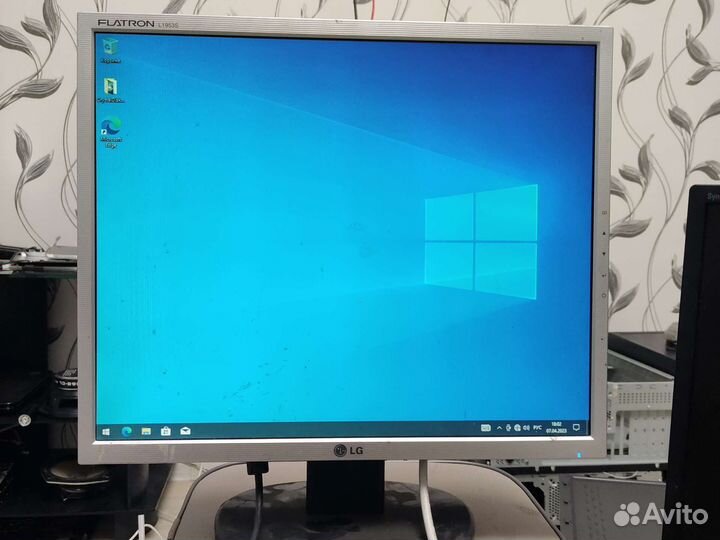 Офисные мониторы