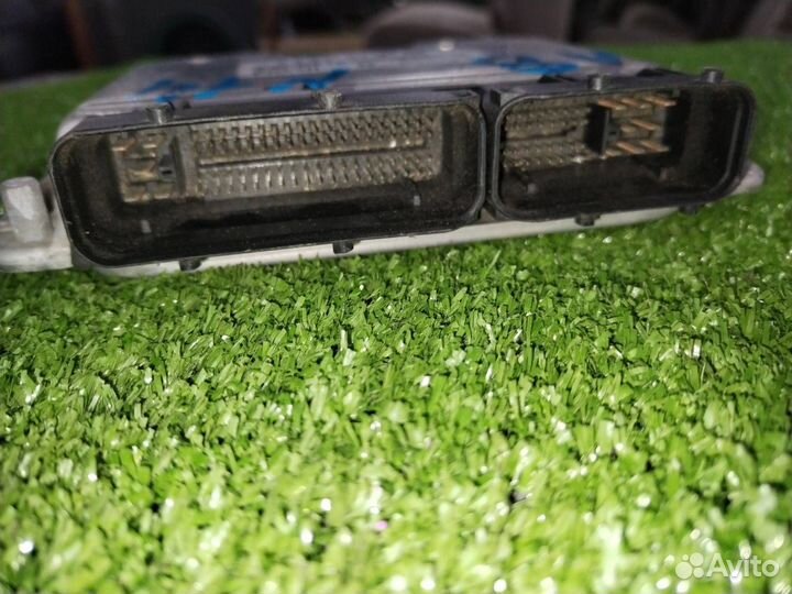 Блок управления двс Audi A8