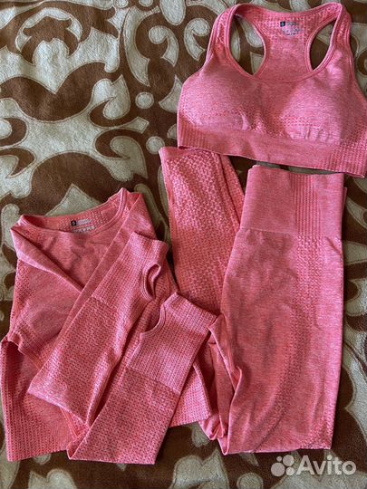 Фитнес костюм