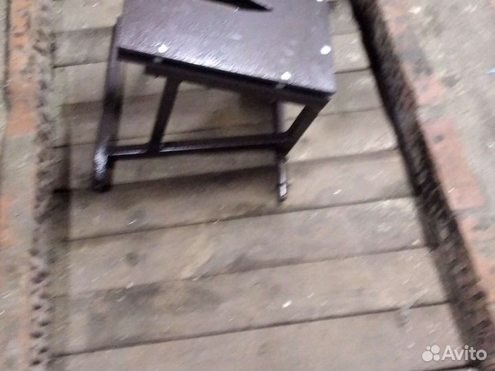 Подставка для подвесного мотора