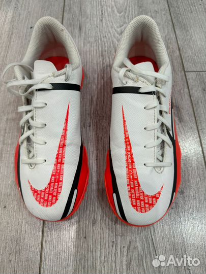 Бутсы сороконожки nike