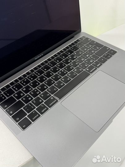 Apple macbook air 13 retina 2019 8/256