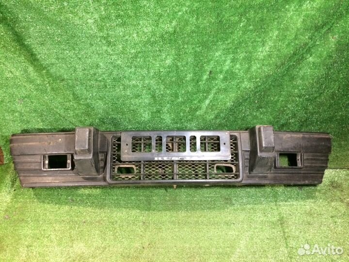 Бампер передний рест Mitsubishi Delica Серый