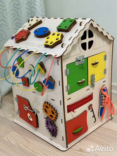 Бизиборд домик со светом большой