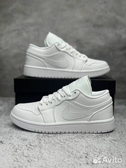 Кроссовки Nike Air jordan 1 Low Triple White