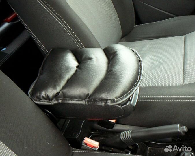 Подушка на подлокотник универсальная из экокожи