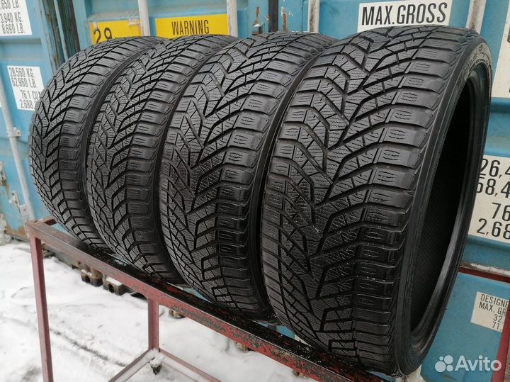 Yokohama W.Drive V905 225/40 R18 92W