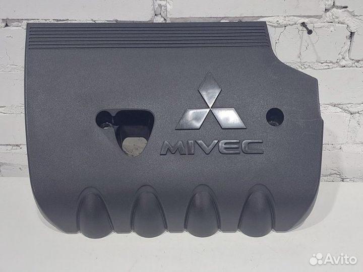Декоративная крышка двигателя Mitsubishi Outlander