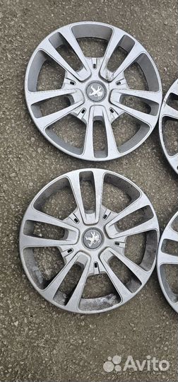 Колпаки на колеса r 16 Peugeot Traveller