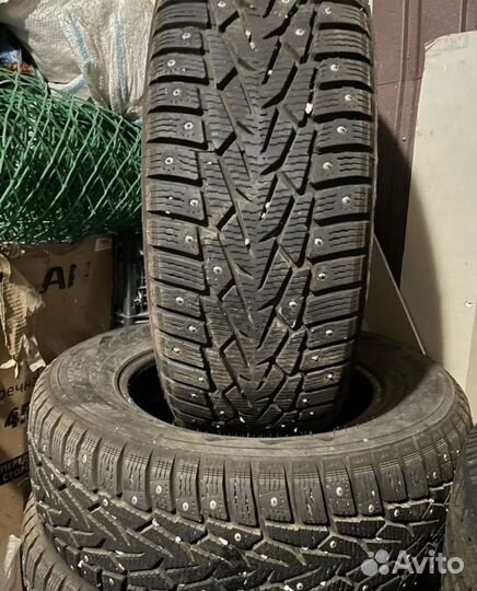 Nokian Tyres Hakkapeliitta 7 SUV 215/65 R16