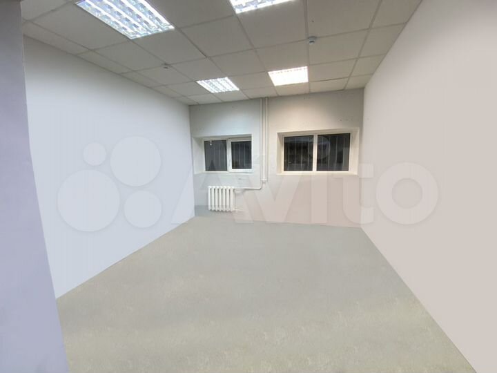 Торговая площадь, 13.4 м², Кировоградская, 33