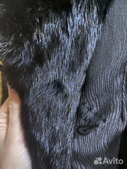 Шуба норковая с капюшоном, черного цвета