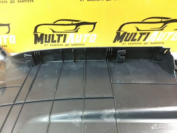 Обшивка крышки багажника Toyota Camry 50 2011-2017