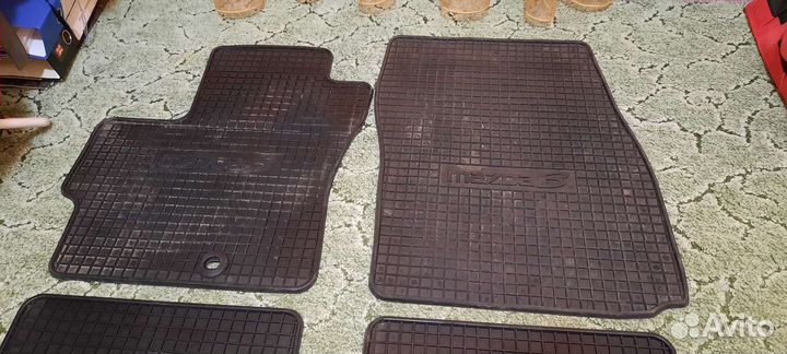 Автомобильные коврики резиновые