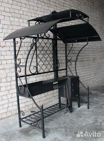 Мангал с крышей кованый