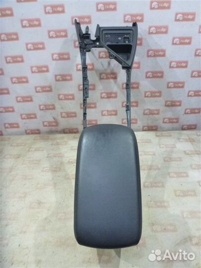 Подлокотник Toyota Rav4 ASA44 2arfe 2013