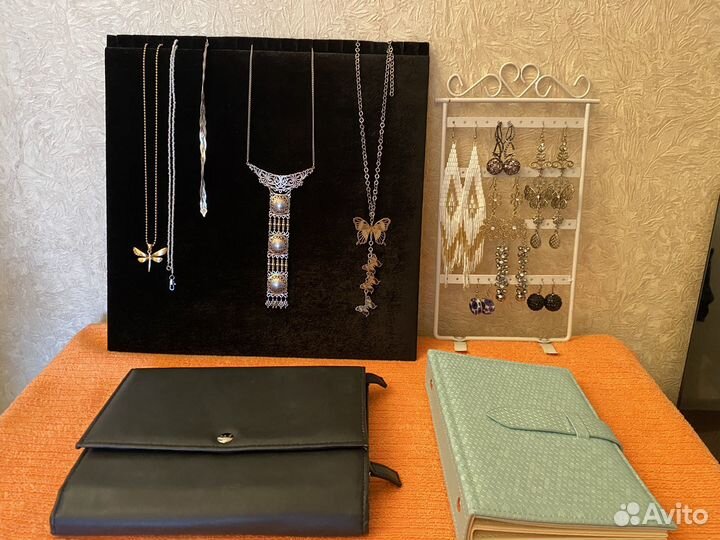 Органайзеры, косметички для хранения бижутерии