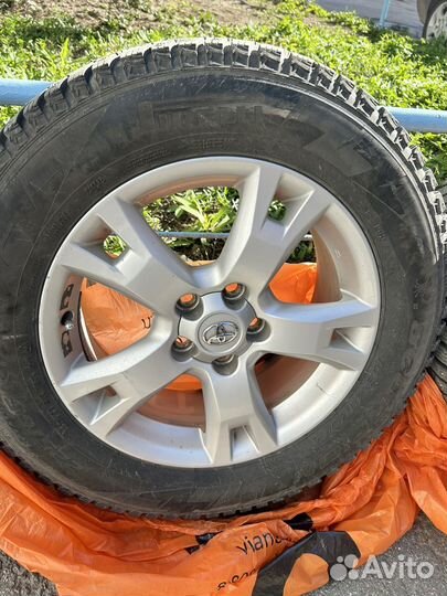 Pirelli Ice Zero 2 225/65 R17