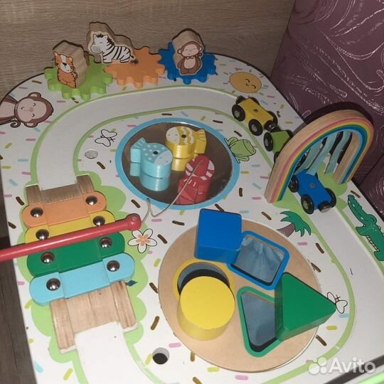 Игровой развивающий столик
